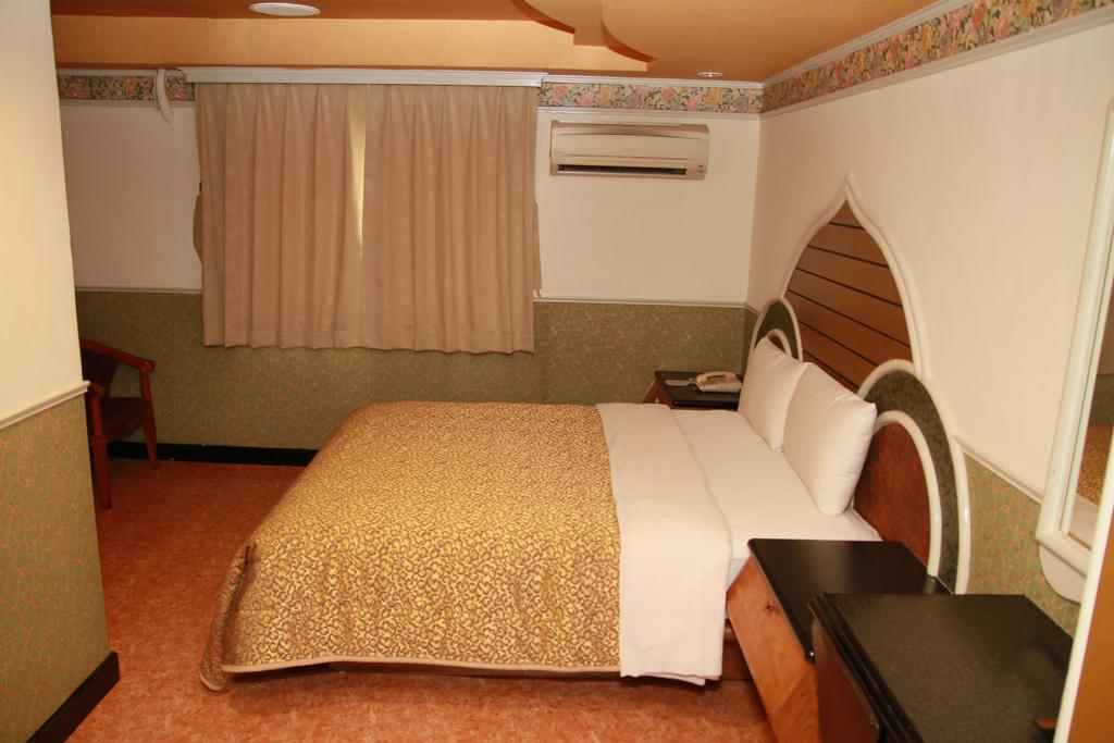 Ti Hwa Hotel Taipei Eksteriør billede